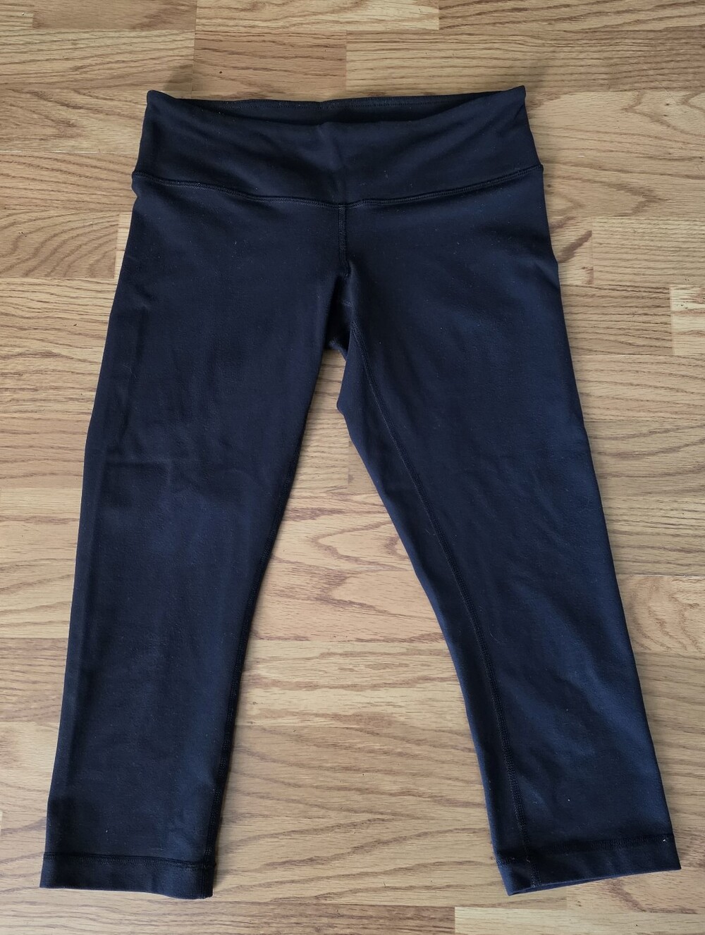 lululemon athletica Black Capri Leggings